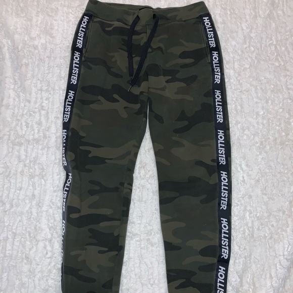 hollister camo sweatpants